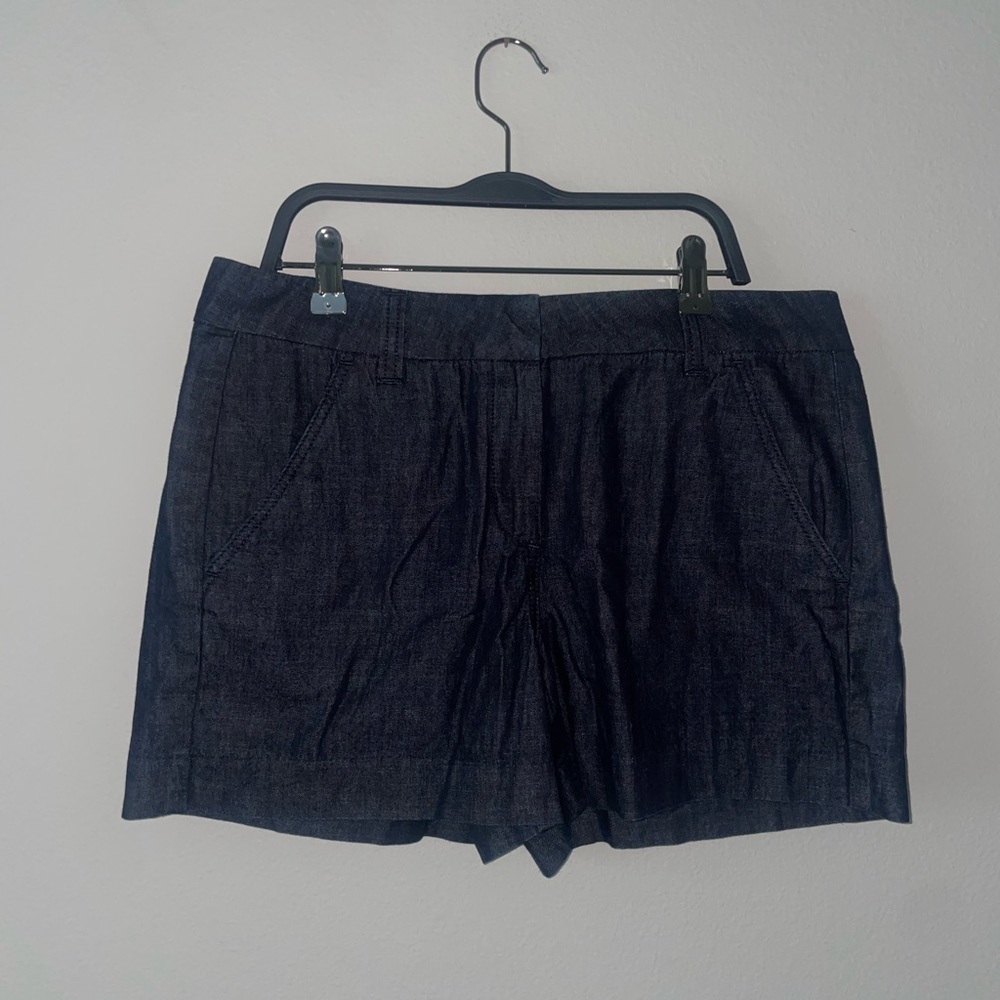 The Riviera Short from Ann Taylor LOFT in a size 6.